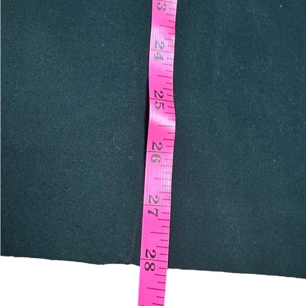 Eva Mendes New York & Company Collection Black Pencil Skirt w Back Slit. Size 12